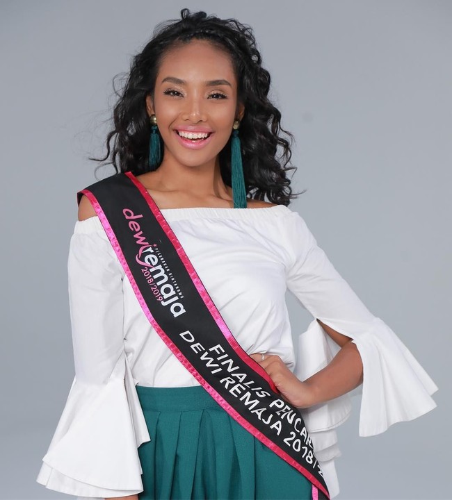 Saat dinyatakan sebagai juara, Haneesya Hani sempat mengungkapkan perasaannya yang bahagia tak terkira. Apalagi dia sebelumnya sama sekali tidak menyangka akan menang. Hanee sebenarnya tak sangka hanee yg akn menang hanee ingat org lain yg menang. Hanee terkejut sngt2.. Apa2 pun Hanee nk ucapkan terima kasih kepada team production dewi remaja, demikian dia menulis di Instagram yang menampilkan foto dirinya tersenyum bahagia saat memakai mahkota juara. Foto: Instagram @haneesyahanee