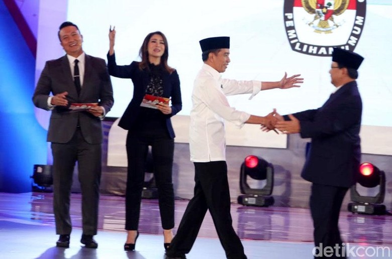 Survei Kompas: 41% Pemilih Golkar Dukung Prabowo, 35% Pemilih PAN ke Jokowi Survei Kompas: 41% Pemilih Golkar Dukung Prabowo, 35% Pemilih PAN ke Jokowi
