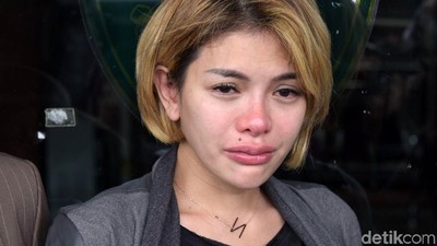 Tangis Nikita Mirzani Jalani Sidang Cerai, Ivan Gunawan Jalani Tes Urine