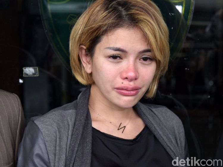 Tangis Nikita Mirzani Jalani Sidang Cerai, Ivan Gunawan Jalani Tes Urine