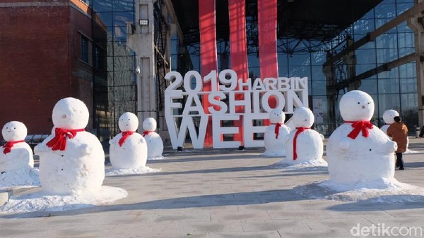 Foto: Harbin Fashion Week, Keindahan Fashion Show di Kota Es
