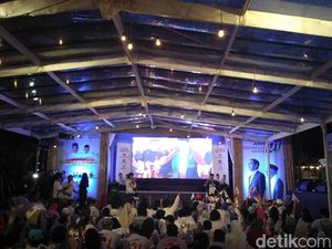 Sekjen Parpol Koalisi Jokowi Nobar Debat Capres di Rumah Aspirasi