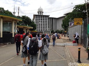 Belajar Toleransi dan Cinta Indonesia Lewat Wisata Bhinneka