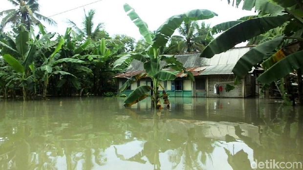 Air Belum Surut, Ratusan Warga di Purworejo Enggan Dievakuasi