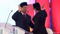 Sebelumnya mereka melakukan tos.