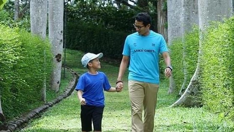 Sandiaga dan anaknya/ Foto: Instagram @sandiuno Sandiaga dan anaknya/ Foto: Instagram @sandiuno
