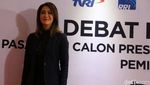 Pesona Ira Koesno Kawal Debat Capres Perdana