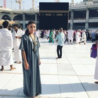 Dalam sebuah unggahan Instagram, Safiey memberikan pernyataannya. Bukannya aku tidak ingin bertemu dengan mufti tapi masyarakat sering berekspektasi terlalu banyak. Seperti setelah bertemu dengan mukti, aku akan berubah menjadi seorang pria. Atau orang lain akan berkata itu hanya marketing untuk sebuah lagu baru, produk baru atau bahkan menunggangi agama, tulis Safiey. Foto: Instagram @safieyillias94