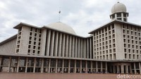 Atas dasar itulah dirasa perlu suatu tindakan nyata dan konkret dalam memnguatkan kembali toleransi antar umat beragama dan wawasan kebangsaan melalui cara yang rileks (Masaul/detikTravel)