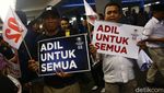 Melihat Aksi Pendukung di Debat Capres Perdana