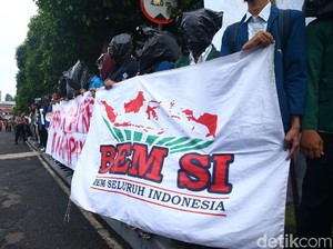 Jelang Pelantikan Anggota DPR, BEM SI Kembali Gelar Aksi Pagi Ini