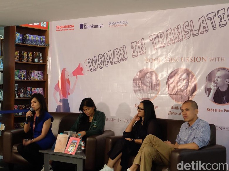 Penulis Perempuan Indonesia di Panggung Sastra Dunia Penulis Perempuan Indonesia di Panggung Sastra Dunia