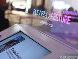 Gemerlap Penjualan Perdana Oppo R17