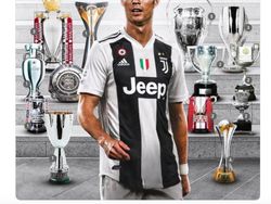 Ronaldo Berlimpah Trofi, Netizen Layangkan Puja-puji