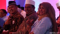 Neno Warisman yang merupakan deklarator tagar ganti presiden juga hadir.