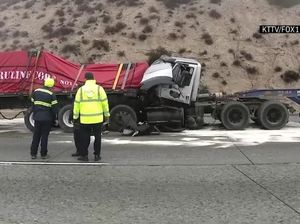 Tol Tertutup Kabut Tebal, Kecelakaan Beruntun Terjadi
