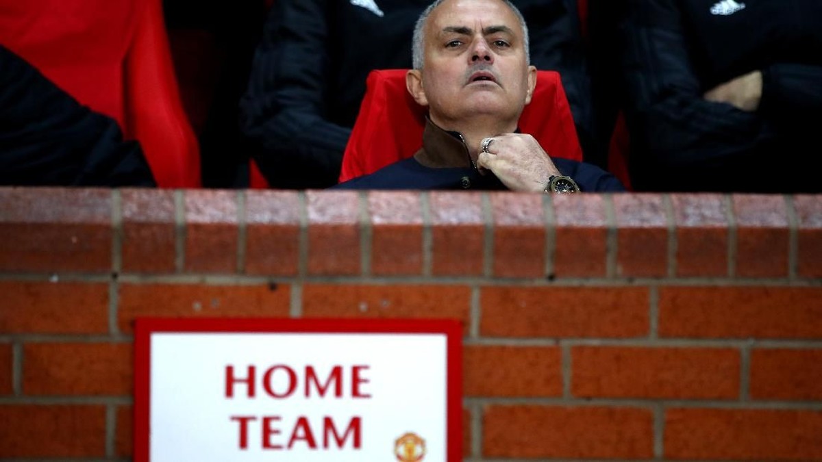 Jose Mourinho dikaitkan dengan Real Madrid belakangan ini. (Foto: Clive Brunskill/Getty Images)
