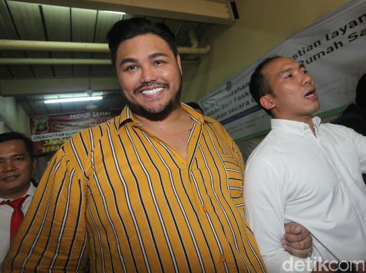 Raut Wajah Ivan Gunawan Sebelum dan Setelah Jalani Tes di Polres