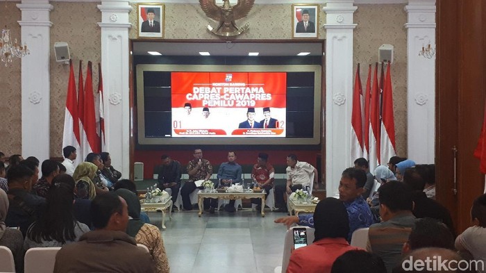 Bima Arya Ajak Jajaran-Rektor Se-Bogor Nobar Debat Capres di Balkot