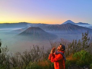 Buka Jendela dan Nikmati Pemandangan Sunrise Bromo yang Ajib dari 5 Hotel Ini