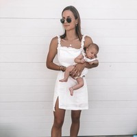 Namun, wanita berusia 25 tahun ini pun memberikan saran kepada wanita lain yang masih sulit menurunkan berat badan setelah kelahiran buah hatinya. Meurutnya mereka yag berjuang untuk menerima tubuh baru adalah untuk mengagumi diri sendiri. Foto: Instagram @nicoleknightt