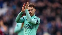  Dengan gaji sebesar itu, Ramsey bisa liburan mewah tanpa perlu pusing bagaimana bayarnya. Hmm, kira-kira bisa apa saja ya si Ramsey? (Photo by Catherine Ivill/Getty Images) 