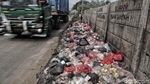 Jorok! Tumpukan Sampah di Depan Tulisan Dilarang Buang Sampah