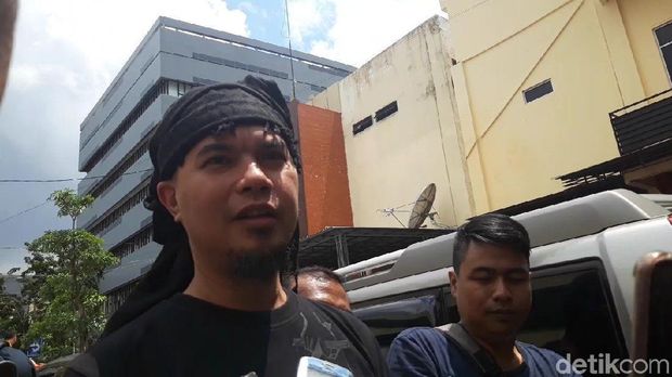 Ahok Ingin Jadi YouTuber, Ariel-Pevita Didoakan Segera Nikah