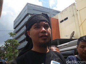 Ngaku Biasa Jadi Tersangka, Ahmad Dhani Santai Jalani Tahap II