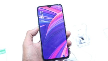 Program penjualan perdana Oppo R17 Pro akan berlangsung dari 17 - 20 Januari 2019. Foto: Ari Saputra