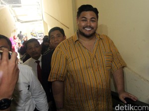 Ivan Gunawan Percaya Diri Lamarannya Diterima Keluarga Ayu Ting Ting
