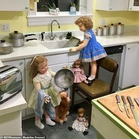 Madeline dan Malachi yang telah menikah selama empat tahun ini menyukai berbagai barang berbau vintage, salah satunya boneka. Boneka besar seukuran anak kecil itu sudah mulai dikoleksi sejak 2016. Mereka bahkan memiliki boneka dari tahun 1950-an dari sebuah toko vintage. Foto: Dok. Madeline dan Malachi Dressel