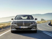 Berita Populer: Mobil BMW untuk RI 1, Jokowi Naksir Motor Gesits