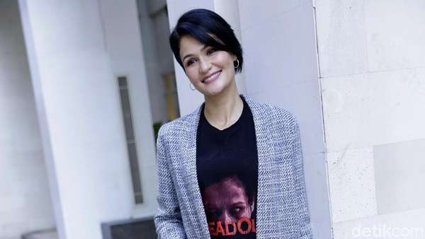 Rima Melati Adams, Si Hantu Cantik Rima Melati Adams, Si Hantu Cantik
