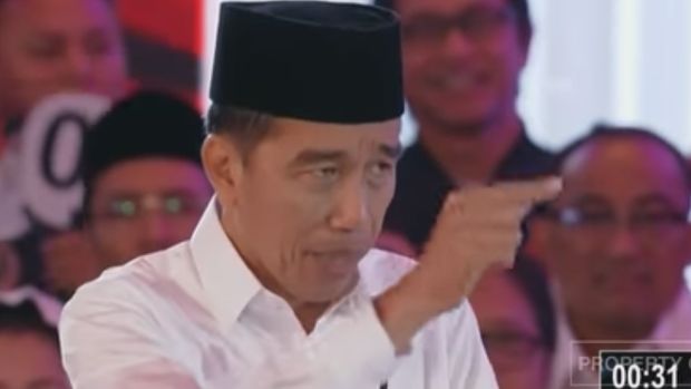 Analisis Gestur Jokowi Menunjuk dan Prabowo Joget-joget