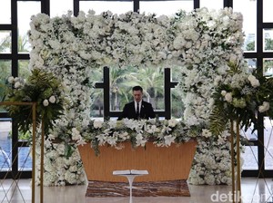 Sederhana Nan Syahdu, Suasana Tempat Pemberkatan Nikah Edric Tjandra
