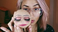 Dari Indonesia, istri dari anak musisi Ovy, Axel Andaviar juga ikutan potato makeup. Ini dia hasil rias kentang milik Melody Alcassia. Foto: Instagram melody.alcassia