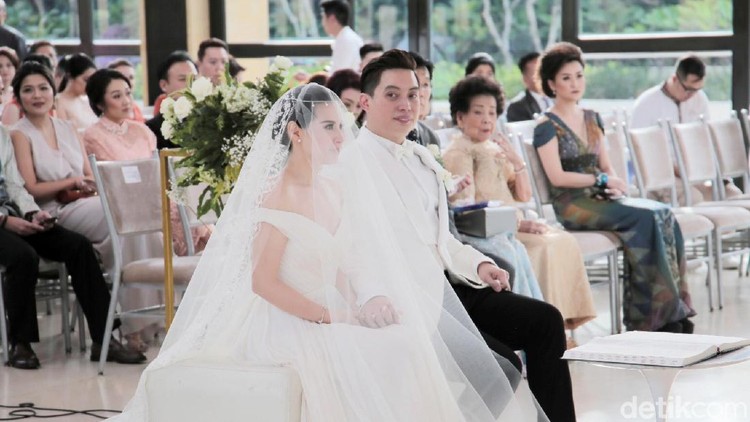 Momen Haru Presenter Kocak, Edric Tjandra Si Pengantin Baru