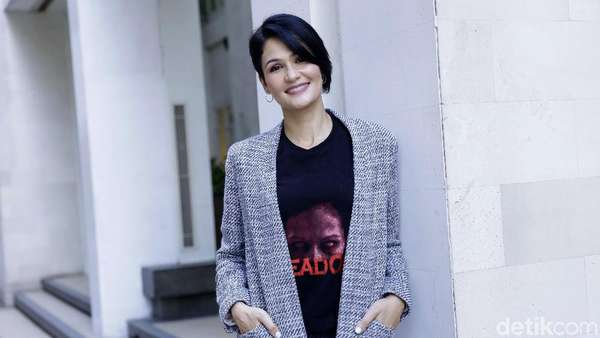 Rima Melati Adams, Si Hantu Cantik Rima Melati Adams, Si Hantu Cantik