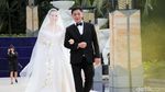 Happy Wedding! Serba Putih di Pemberkatan Edric Tjandra
