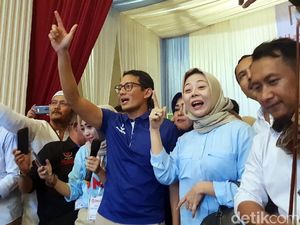 Kata Sandi soal Cium Tangan Maruf Amin dan Pijatan ke Prabowo