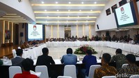 Sosialisasi tersebut diharapkan bisa meningkatkan tingkat kepercayaan publik kepada KPU.
