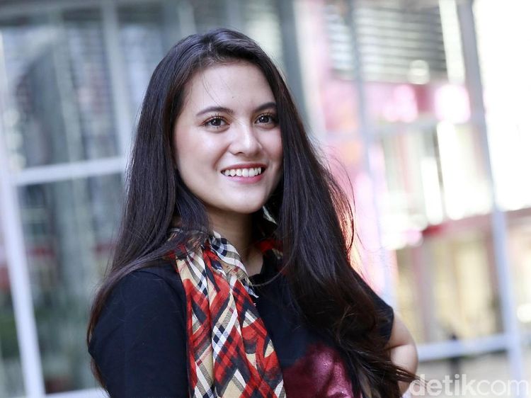 Marsha Aruan, Calon Mantu Ahmad Dhani Bicara Presiden Pilihan