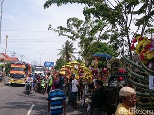 Ada Kirab, Jalur Pantura Brebes Ditutup Sementara Siang Ini
