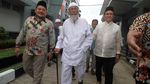 Senyum Abu Bakar Baasyir Jelang Bebas Pekan Depan