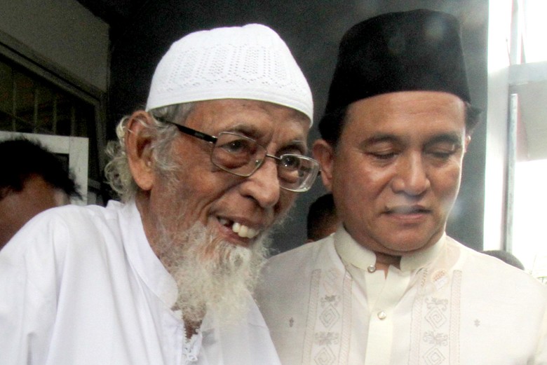 Yusril Kembalikan Urusan Pembebasan Abu Bakar Baasyir ke Pemerintah Yusril Kembalikan Urusan Pembebasan Abu Bakar Baasyir ke Pemerintah