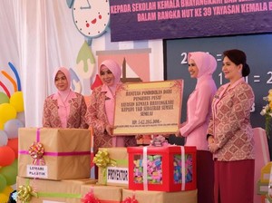 Istri Kapolri Beri Dana Bantuan untuk Kembangkan PAUD di Sumsel