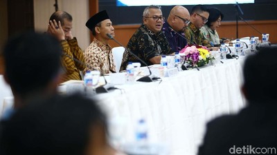 Perwakilan Capres-Parpol Belajar Hitung Suara Pemilu 2019