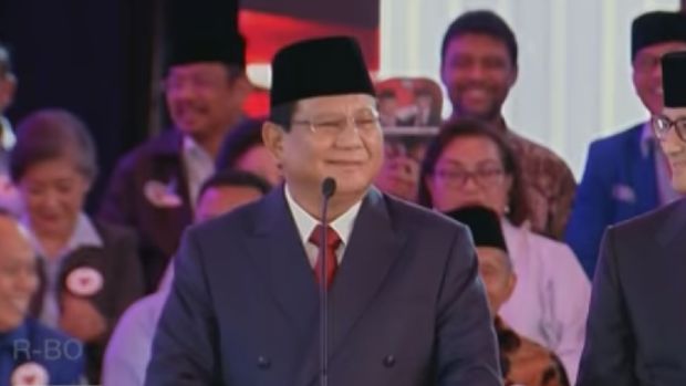Analisis Gestur Jokowi Menunjuk dan Prabowo Joget-joget