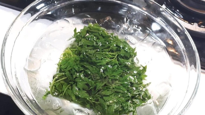 4 Manfaat Daun Antanan untuk Kesehatan Otak dan Cara Konsumsinya